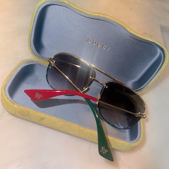 Authentic *Pre-Loved* Gucci Aviator Sunglasses ♥️ - Picture 3 of 6